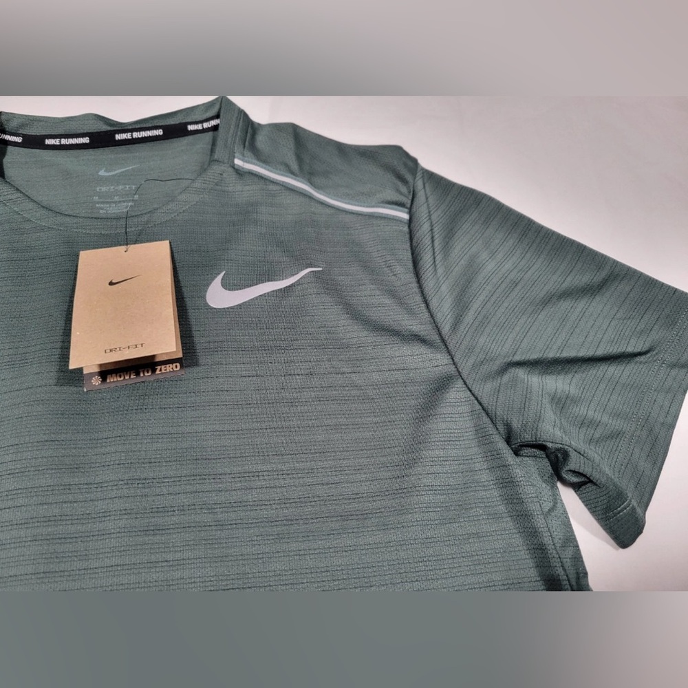 Nike Men’s Dri-Fit Miler Running Shirt AJ7565-338 - Picture 3 of 12